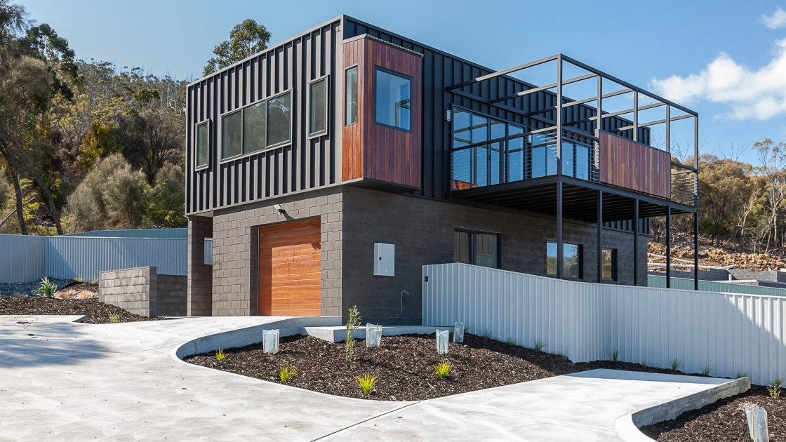 1 Cologne Drive, Oakdowns